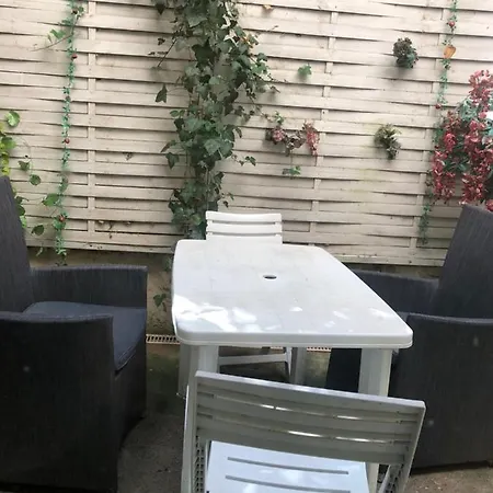 Apartment Centre Proche Gare Avec Cour Privee Carcassonne